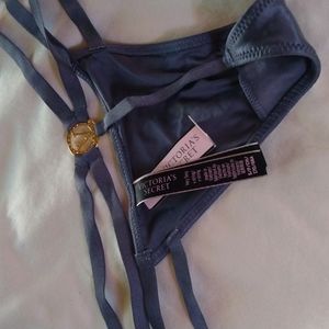Victoria's Secret Very Sexy V-string Grey- small